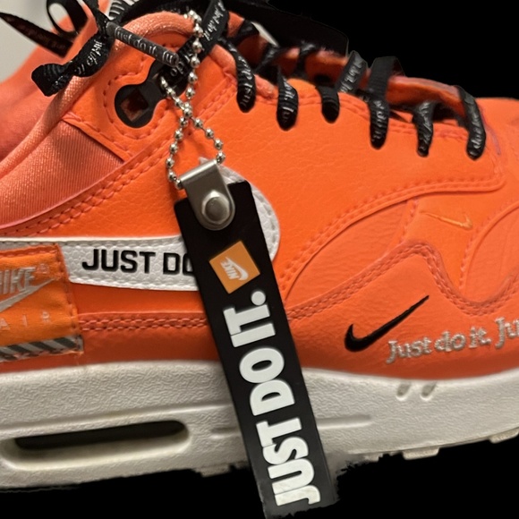 Wmns Air Max 1 LX 'Just Do It' Edition - Picture 3 of 5